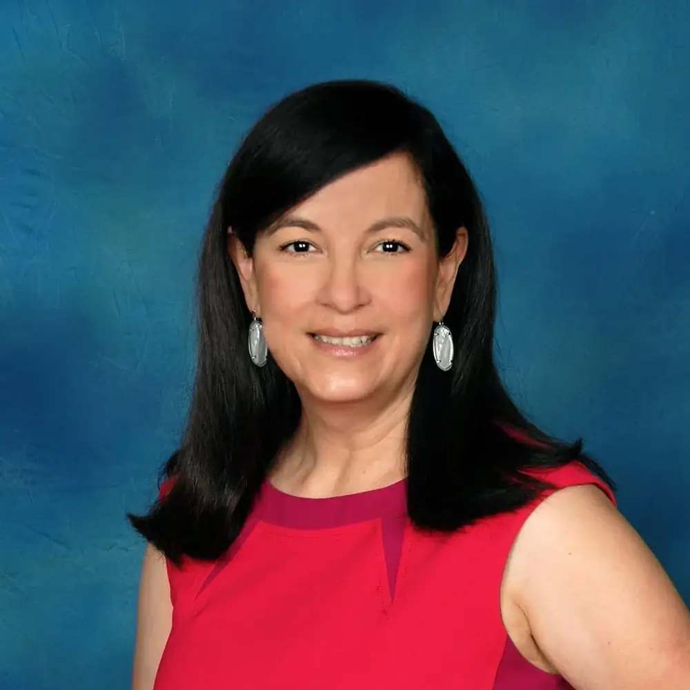 Alma Perez new homes sales agent