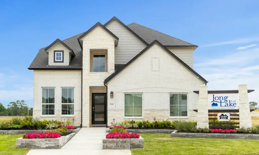 tour new homes in Dayton TX near angel lagoon
